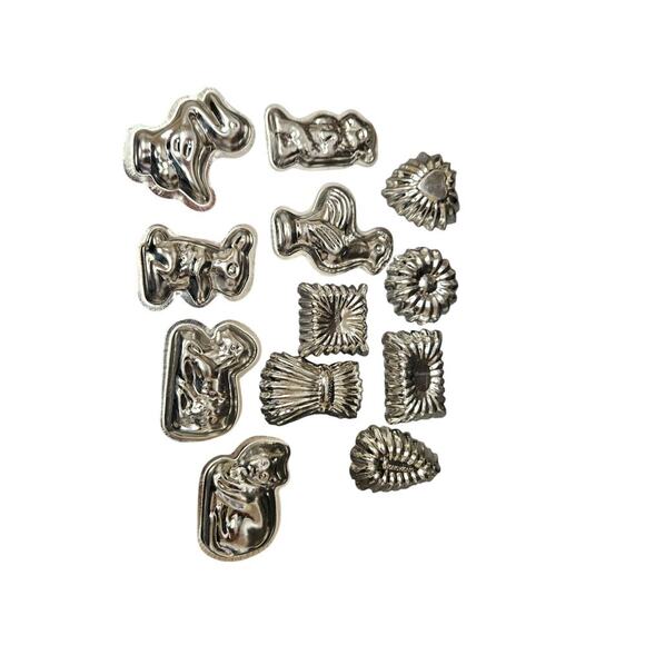 Vintage 9 Miniature Chocolate Candy Molds Fox Run Craftsman 1982 Original Tin - Picture 3 of 3